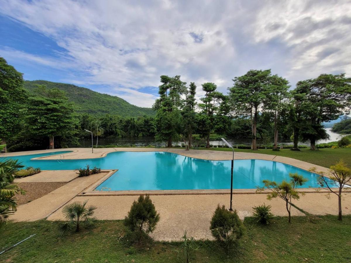 Aekpailin River Kwai Resort Kancsanaburi Kültér fotó