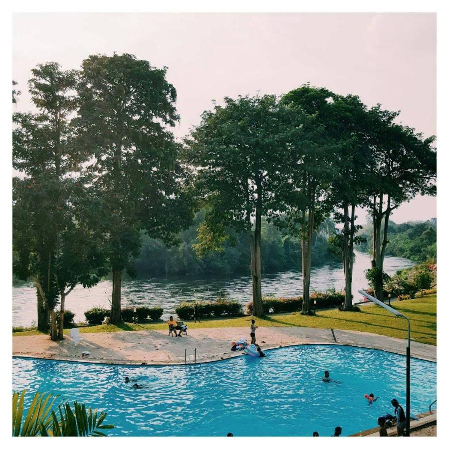 Aekpailin River Kwai Resort Kancsanaburi Kültér fotó